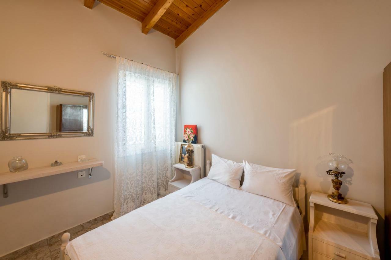 Kiko, The Coastline House Villa Kato Achaia Exterior photo